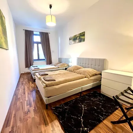 Direkt An Der Arena, Waldstrasse * Λειψία