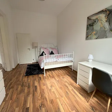 Direkt An Der Arena, Waldstrasse * 라이프치히